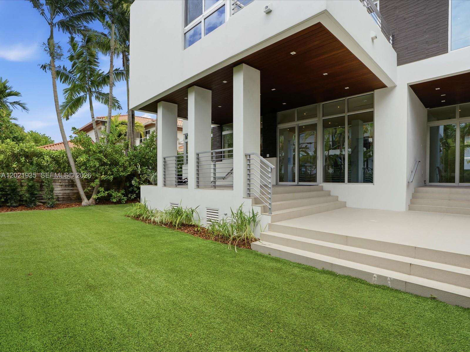 125 Hampton Ln, Key Biscayne, FL 33149 - For Rent photo 17