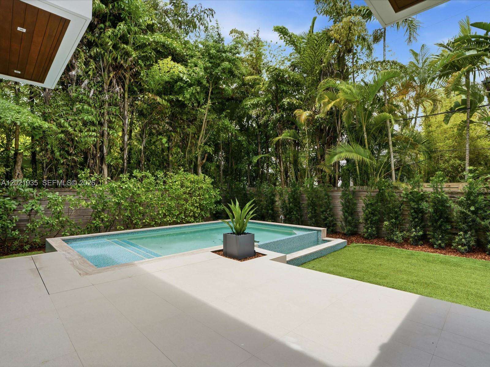 125 Hampton Ln, Key Biscayne, FL 33149 - For Rent photo 20