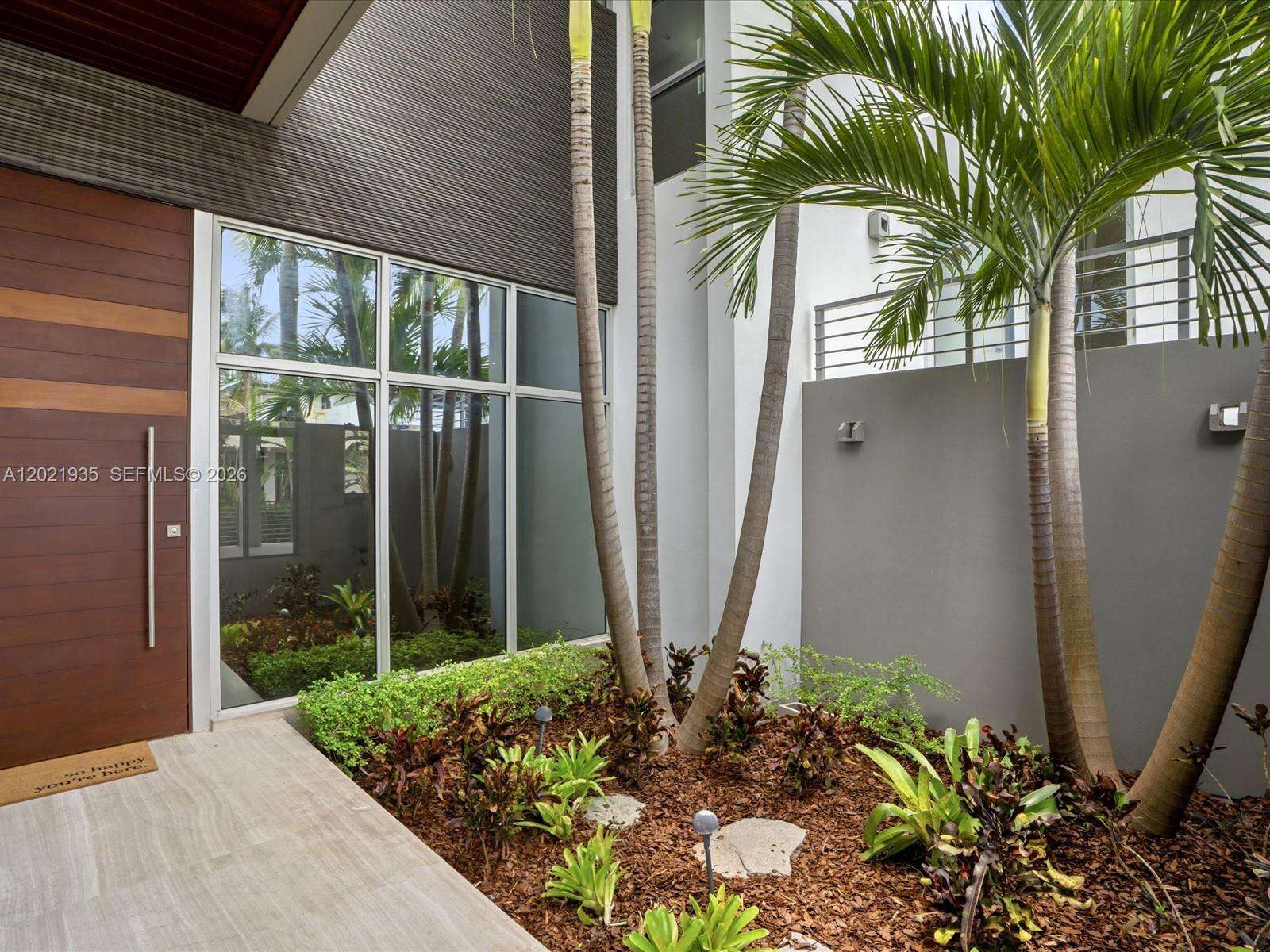 125 Hampton Ln, Key Biscayne, FL 33149 - For Rent photo 4
