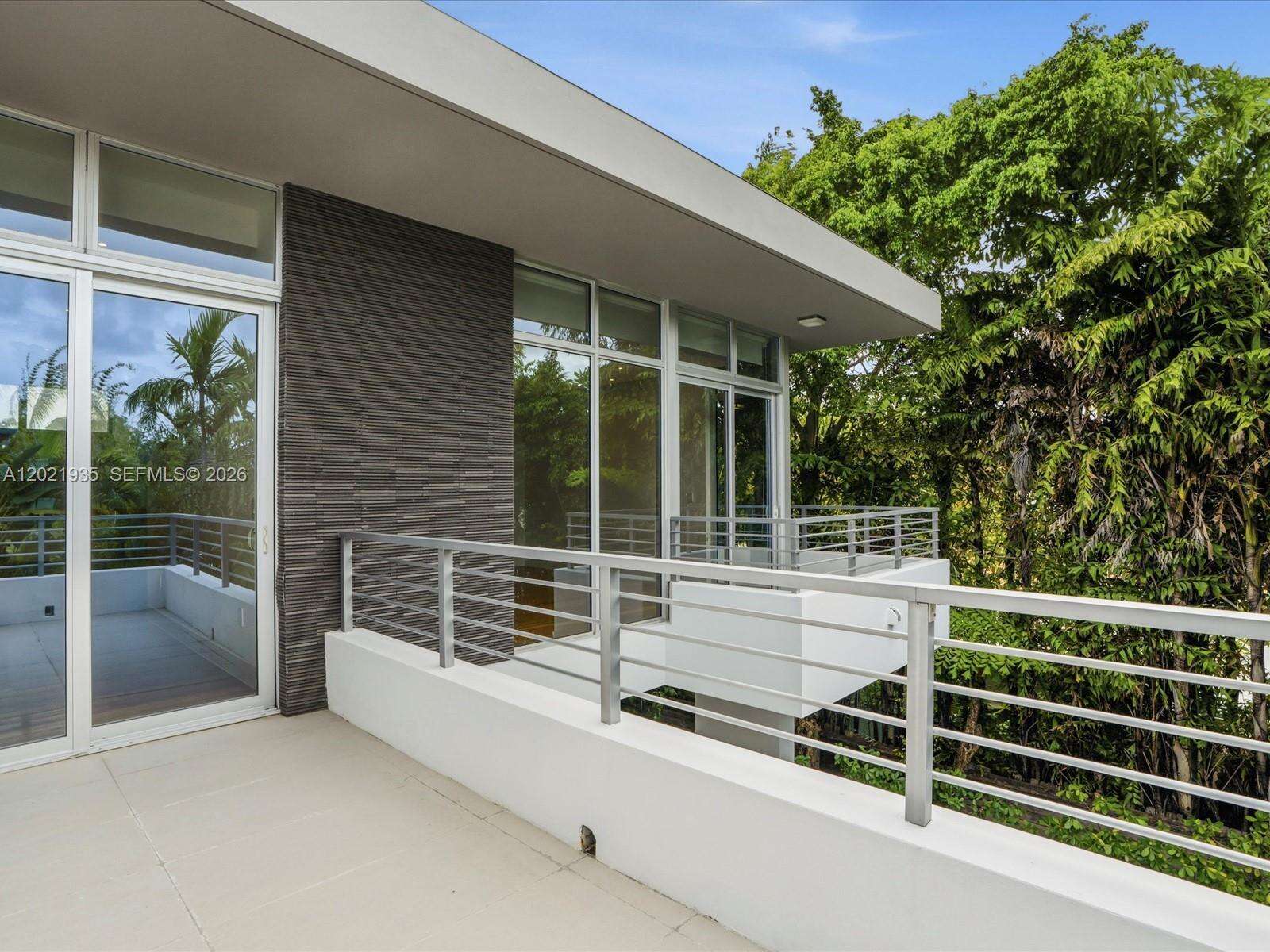 125 Hampton Ln, Key Biscayne, FL 33149 - For Rent photo 44