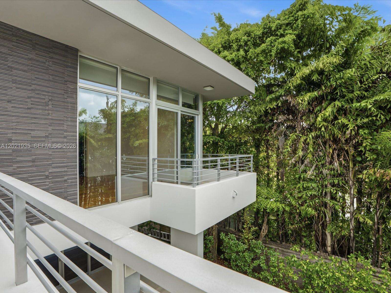 125 Hampton Ln, Key Biscayne, FL 33149 - For Rent photo 45