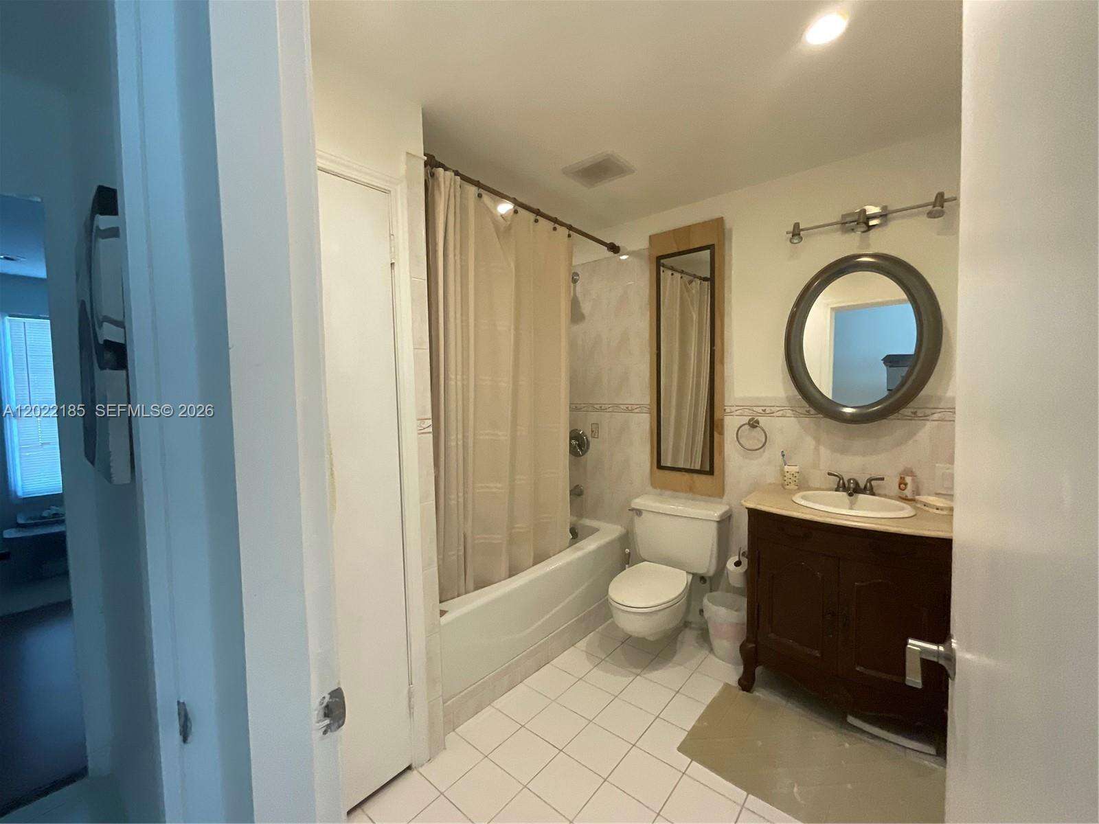 1206 Tyler St, Hollywood, FL 33019 - For Rent photo 17