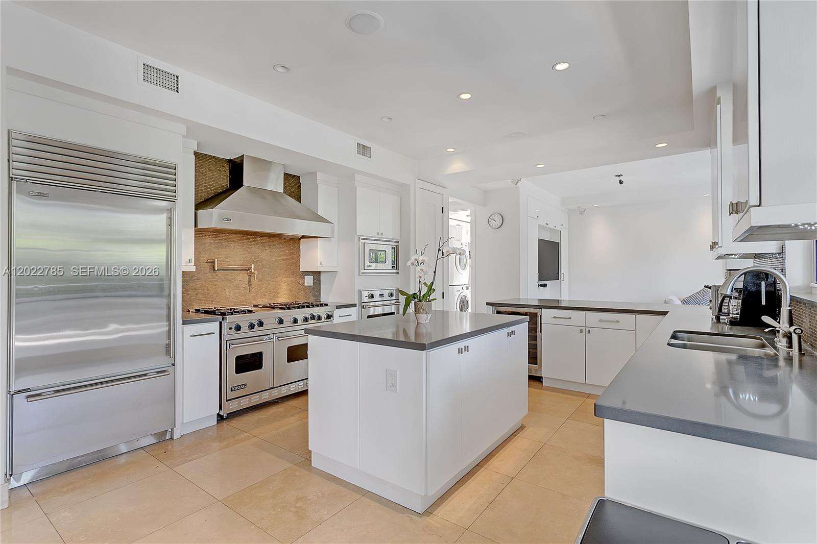 350 Redwood Ln, Key Biscayne, FL 33149 - For Rent photo 13