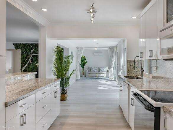 1250 Arthur, Hollywood, FL 33019 - For Rent photo 3