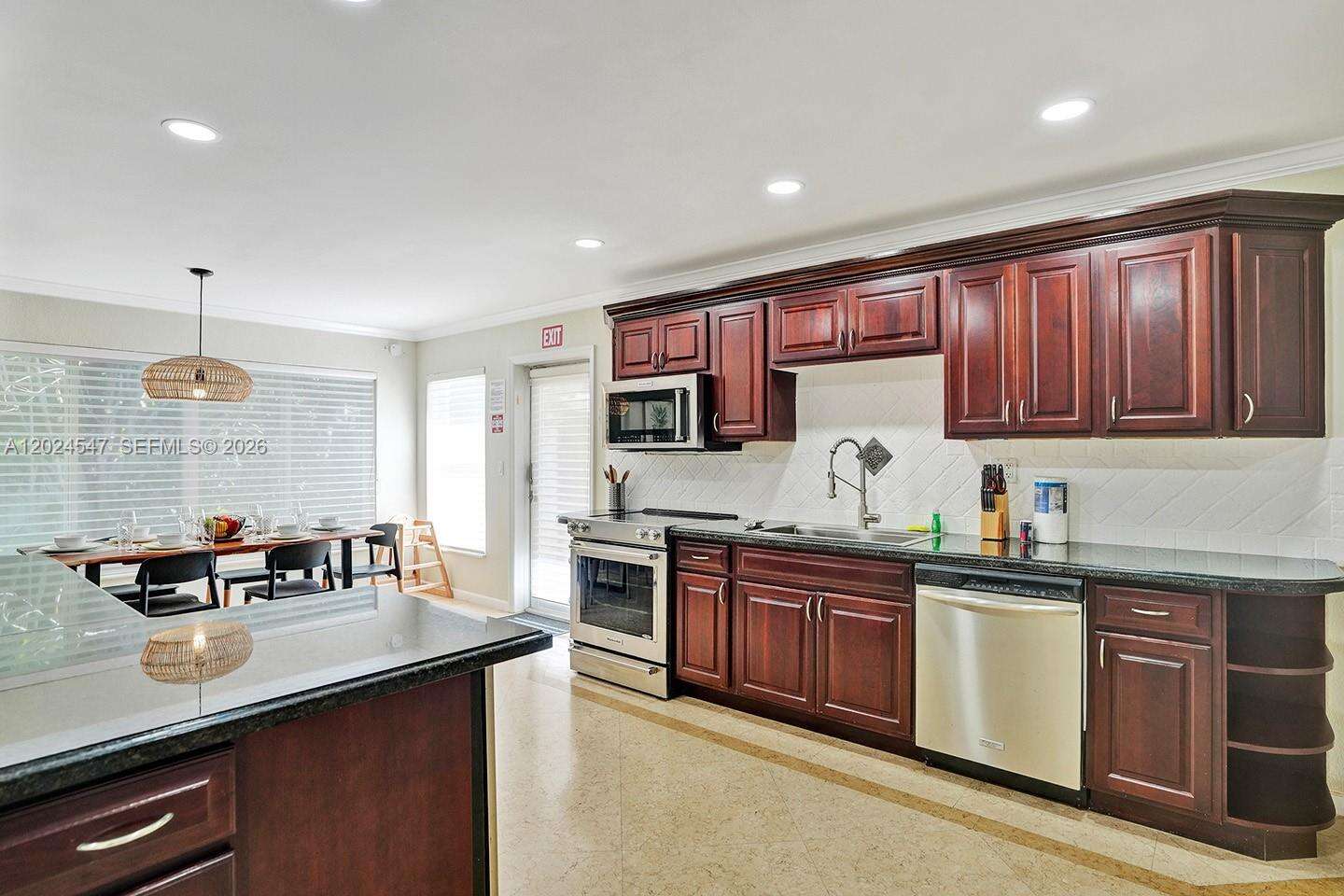 1016 Harrison St, Hollywood, FL 33019 - For Rent photo 22