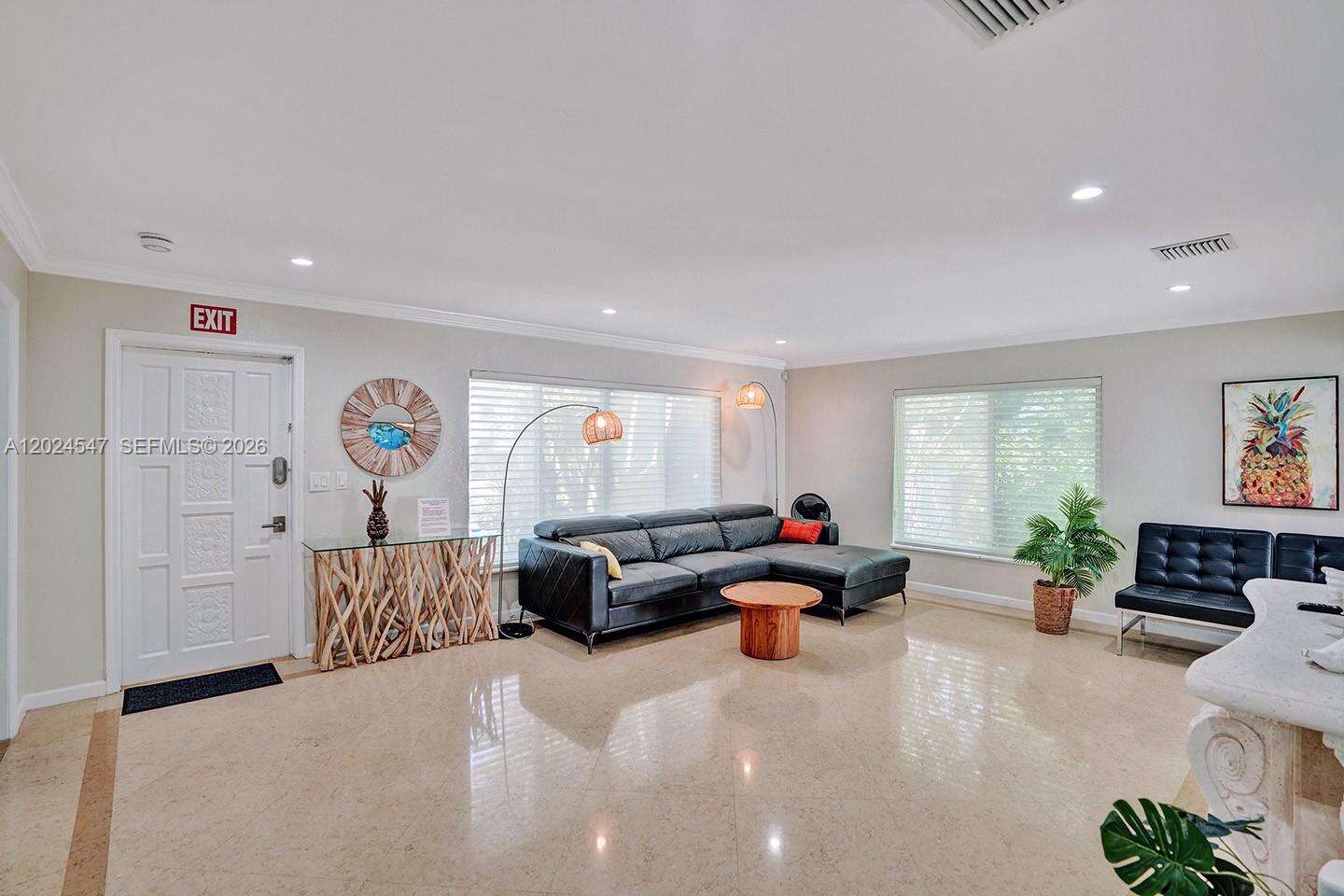 1016 Harrison St, Hollywood, FL 33019 - For Rent photo 7