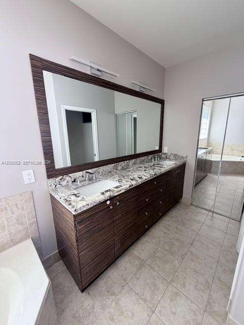 1125 Satinleaf St, Hollywood, FL 33019 - For Rent photo 13