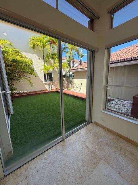 1125 Satinleaf St, Hollywood, FL 33019 - For Rent photo 9
