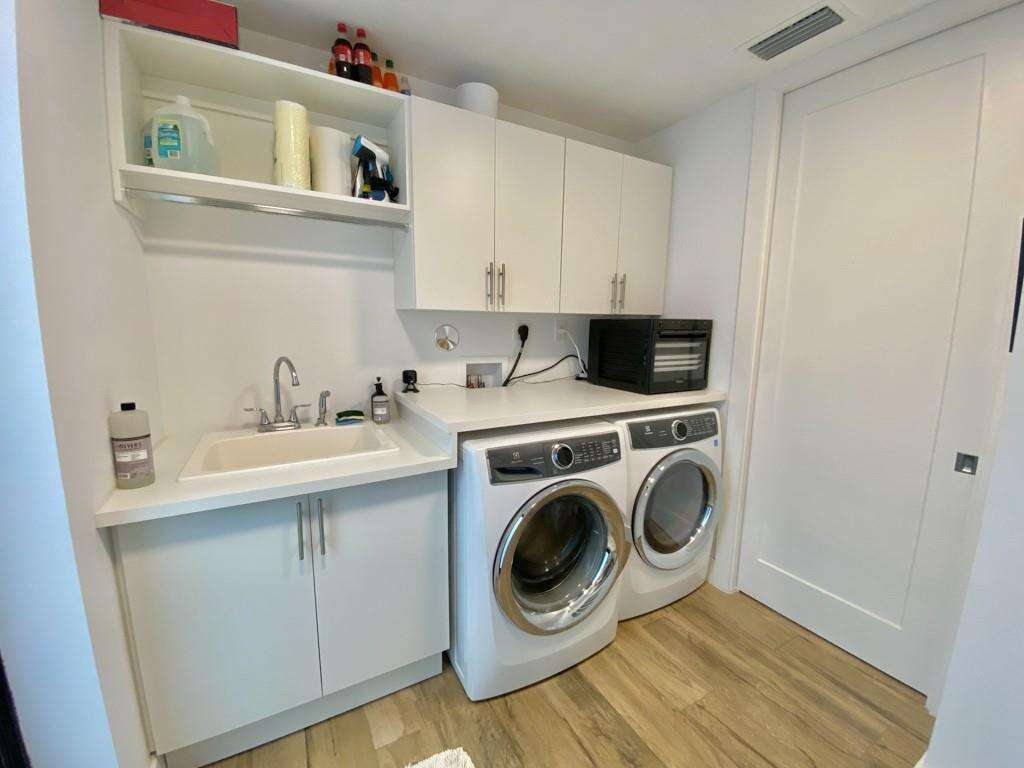 348 Balboa, Hollywood, FL 33019 - For Rent photo 14