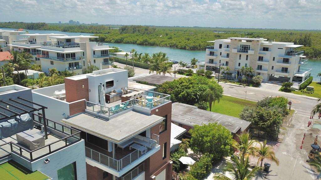 348 Balboa, Hollywood, FL 33019 - For Rent photo 3