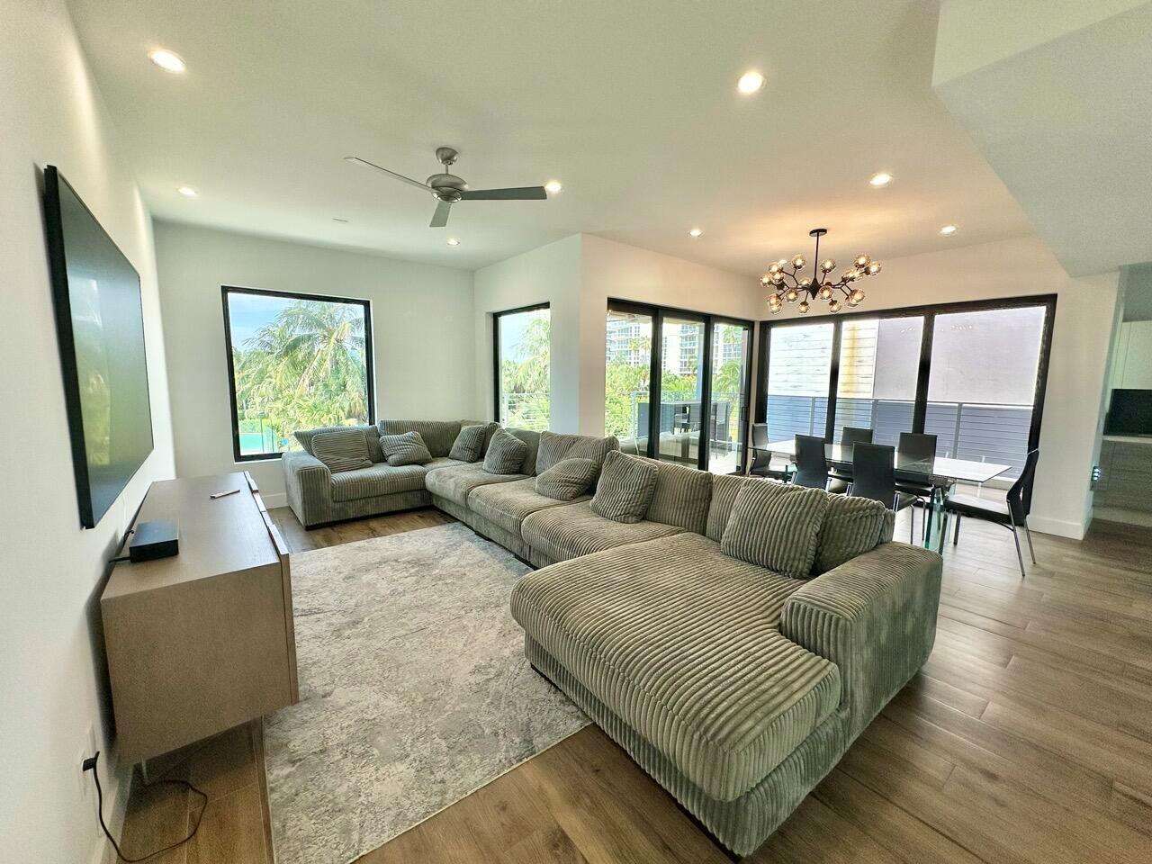 348 Balboa, Hollywood, FL 33019 - For Rent photo 26