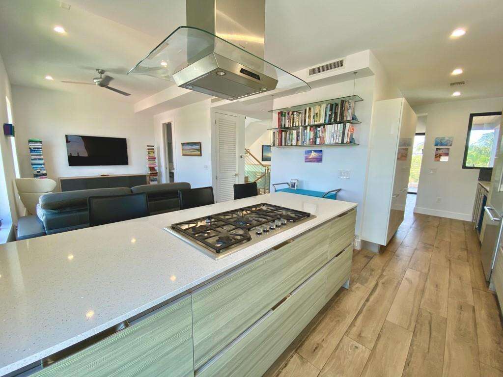 348 Balboa, Hollywood, FL 33019 - For Rent photo 39