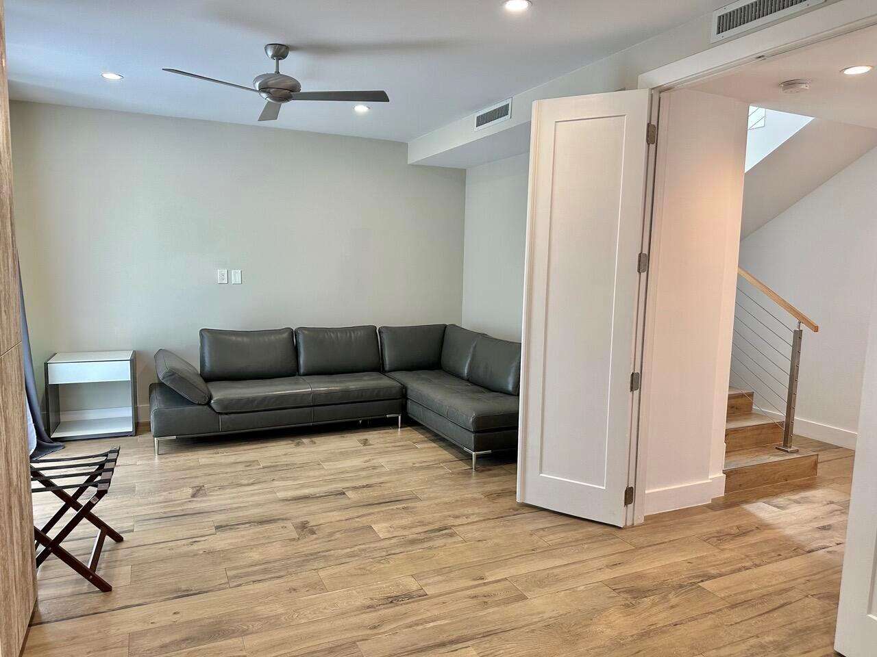 348 Balboa, Hollywood, FL 33019 - For Rent photo 10