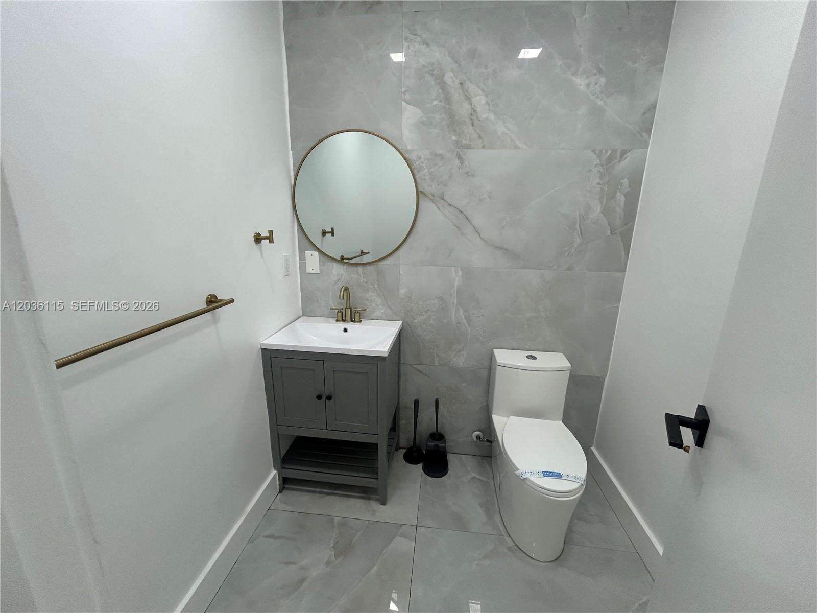 1060 Tyler St, Hollywood, FL 33019 - For Rent photo 10