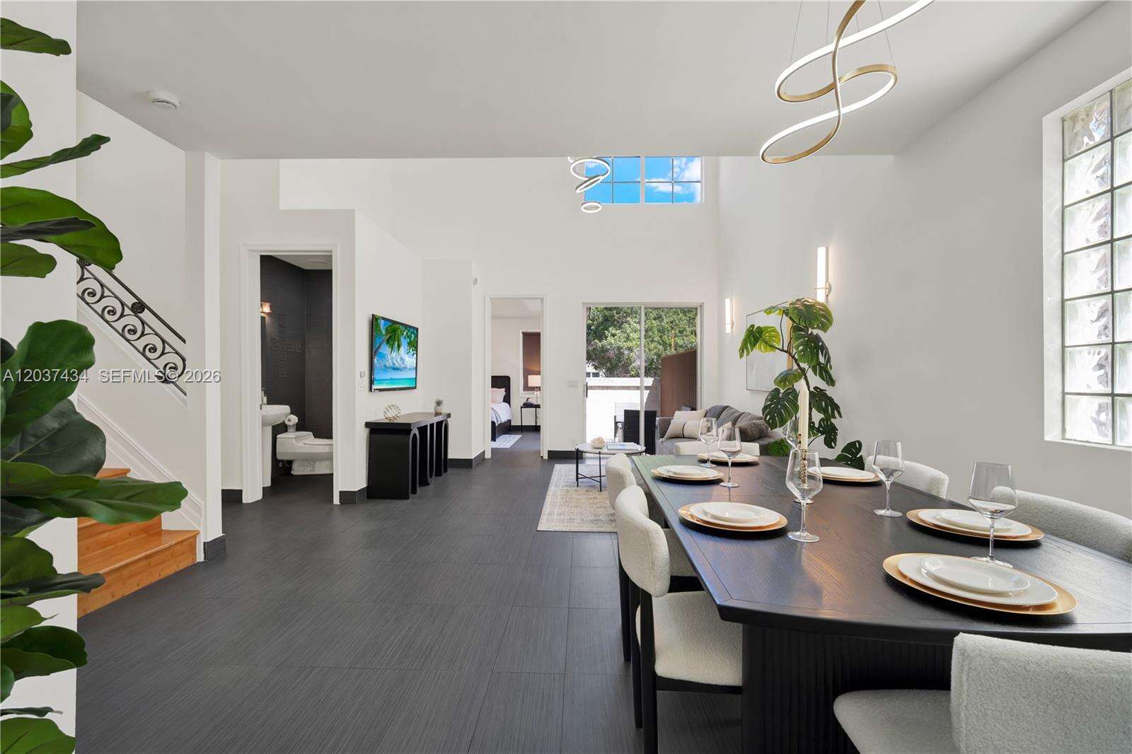 1251 Hayes St, Hollywood, FL 33019 - For Rent photo 2