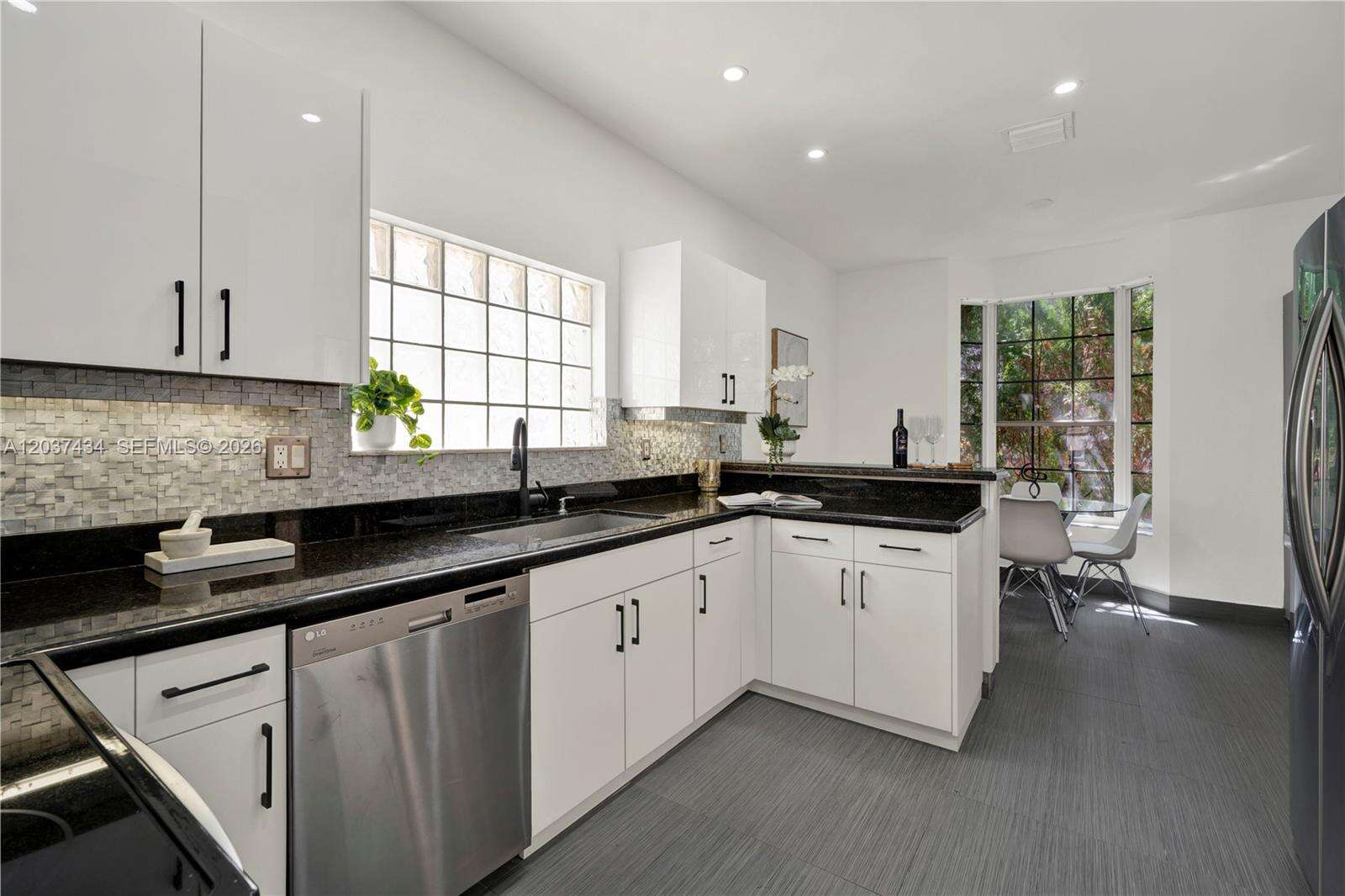 1251 Hayes St, Hollywood, FL 33019 - For Rent photo 12