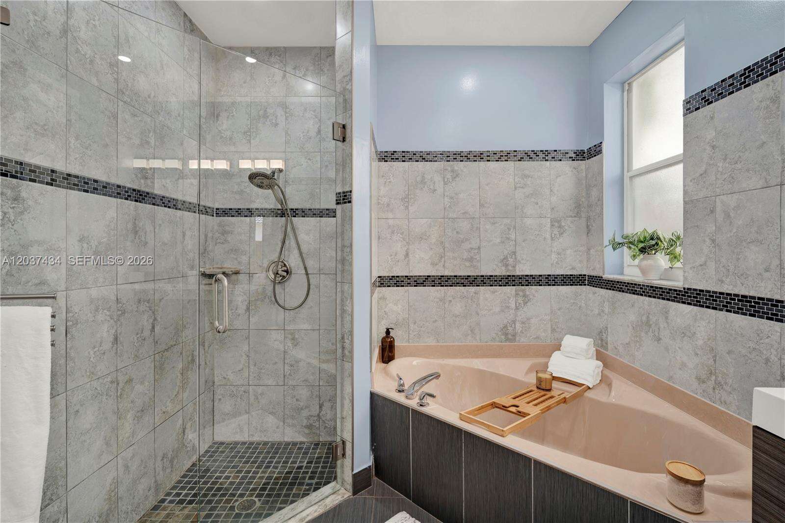 1251 Hayes St, Hollywood, FL 33019 - For Rent photo 21