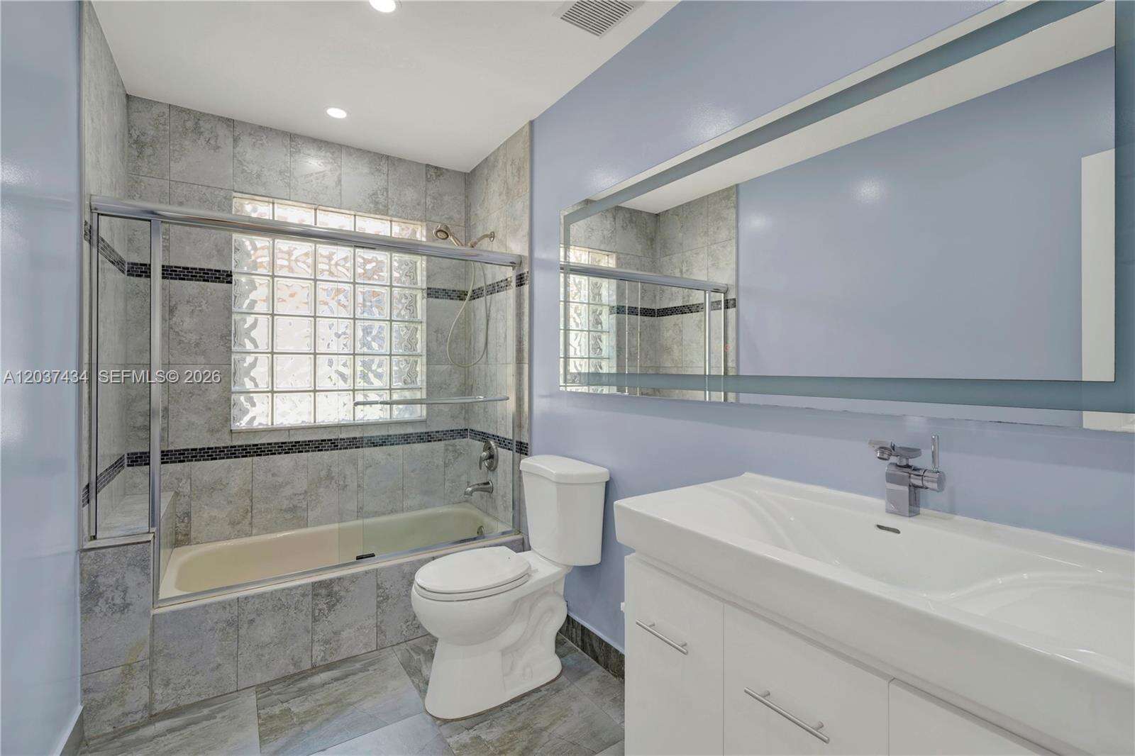 1251 Hayes St, Hollywood, FL 33019 - For Rent photo 31
