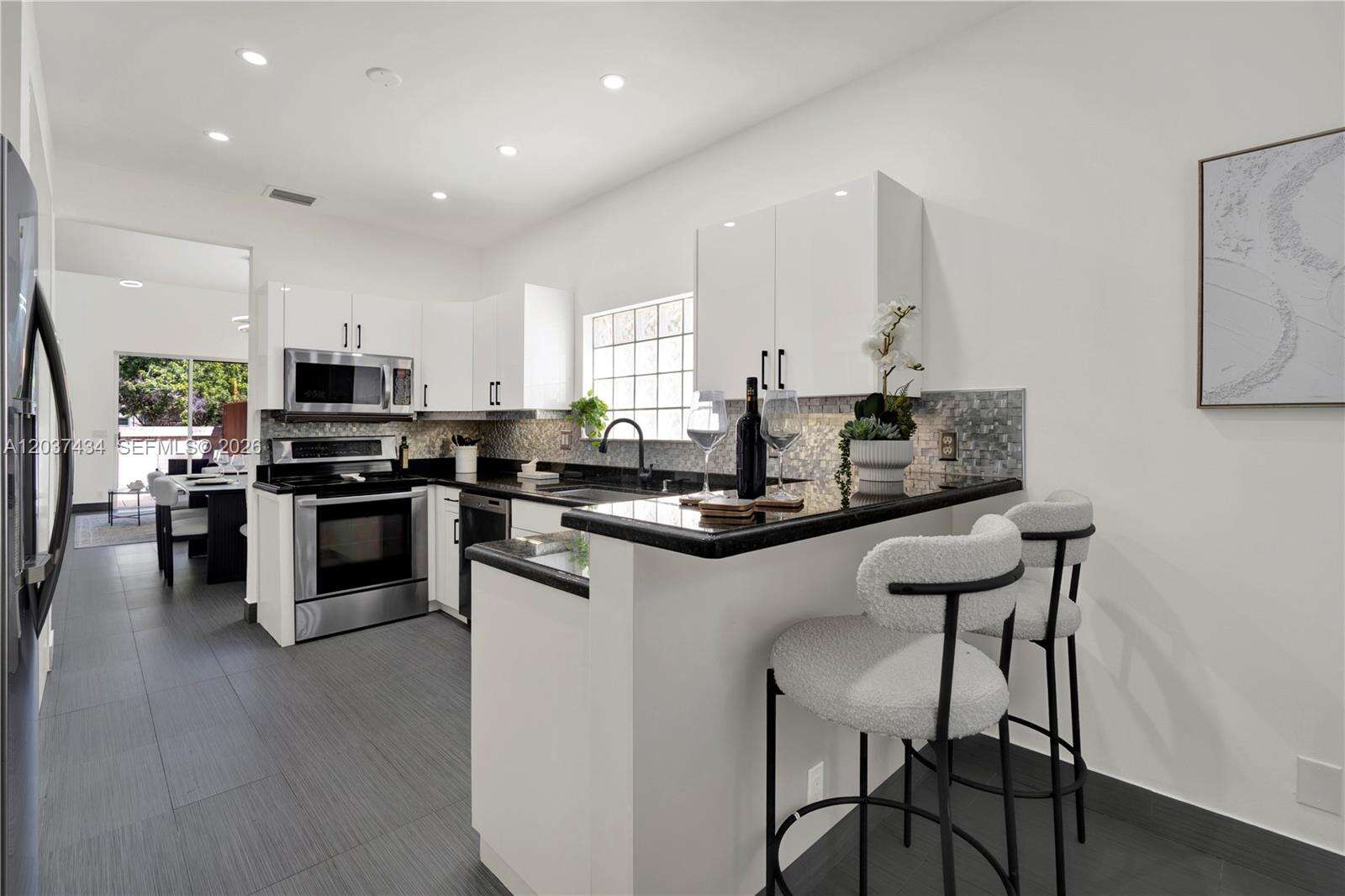 1251 Hayes St, Hollywood, FL 33019 - For Rent photo 5