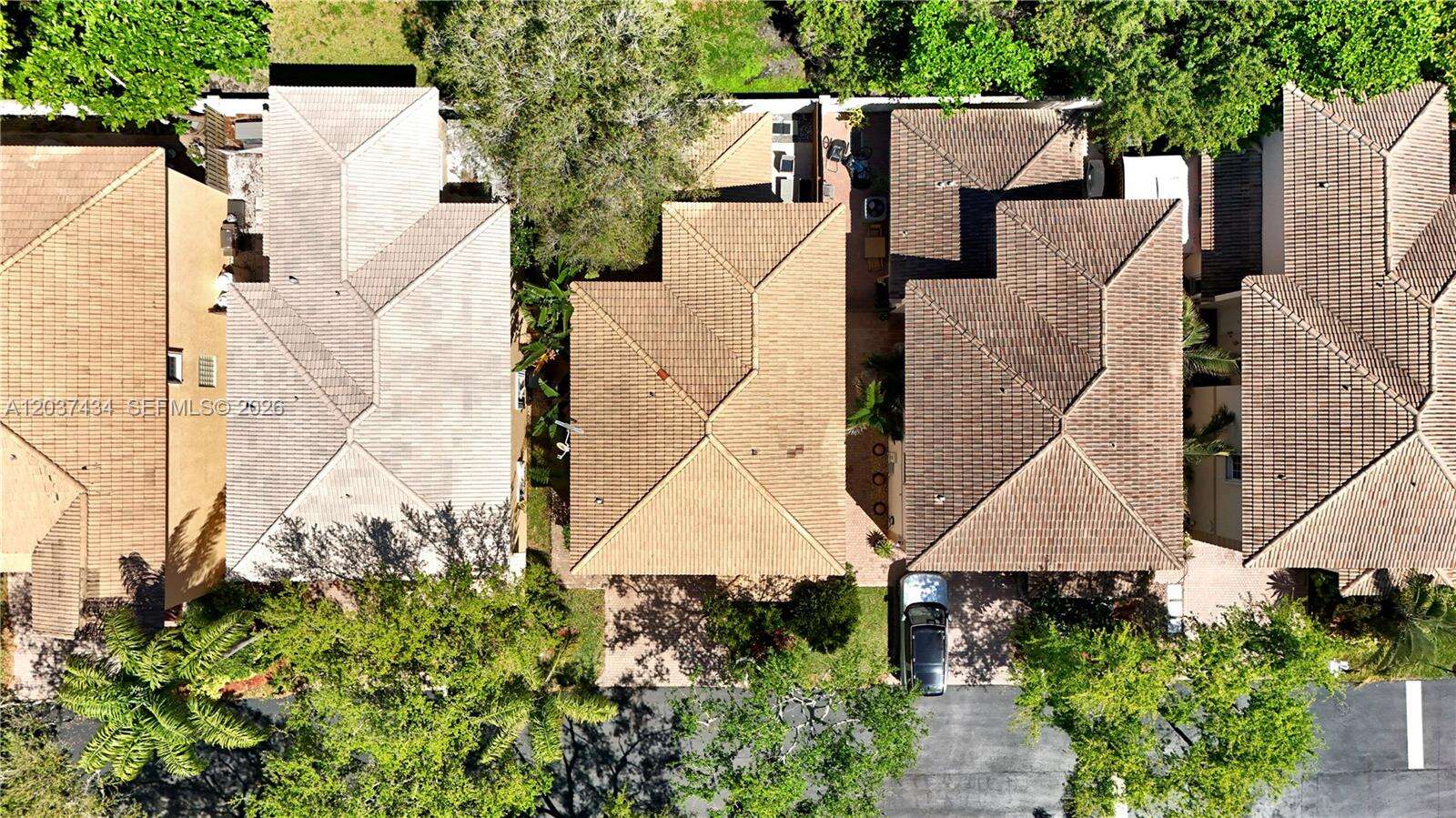 1251 Hayes St, Hollywood, FL 33019 - For Rent photo 47