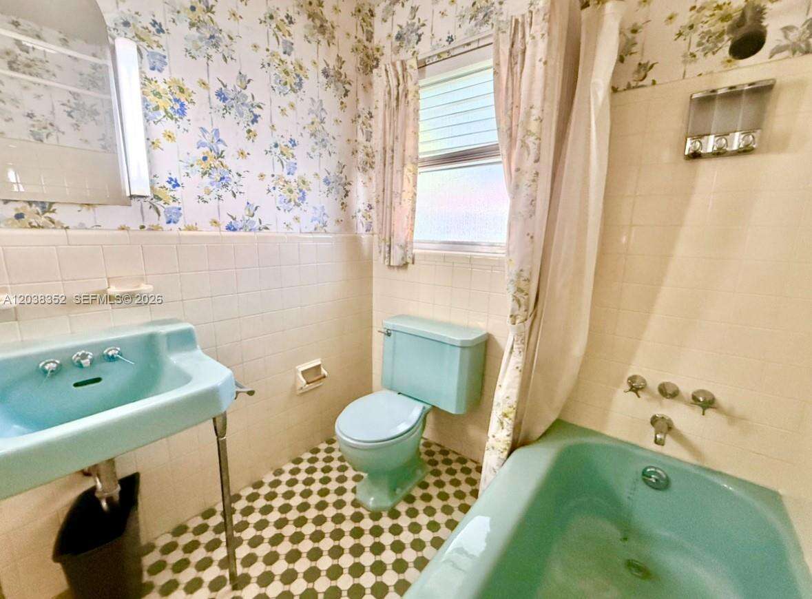 1235 Jefferson St, Hollywood, FL 33019 - For Rent photo 20