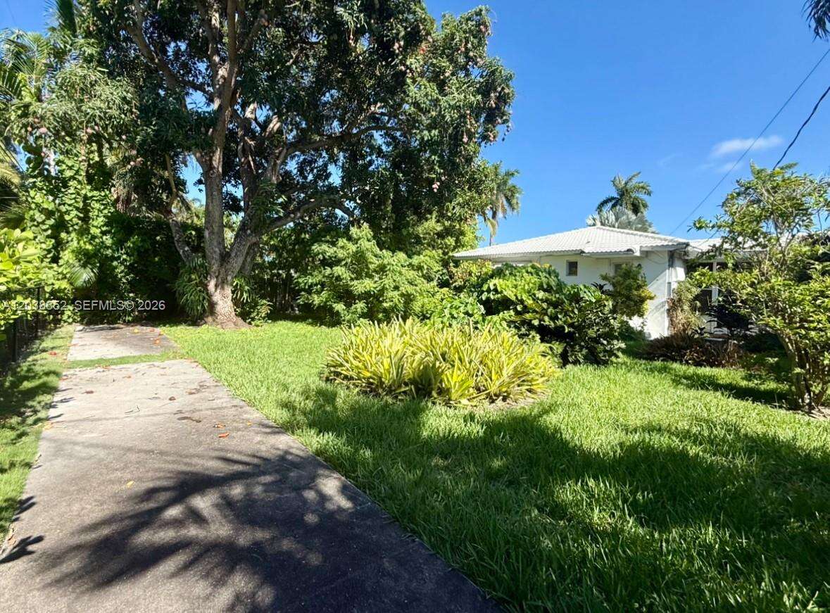 1235 Jefferson St, Hollywood, FL 33019 - For Rent photo 3