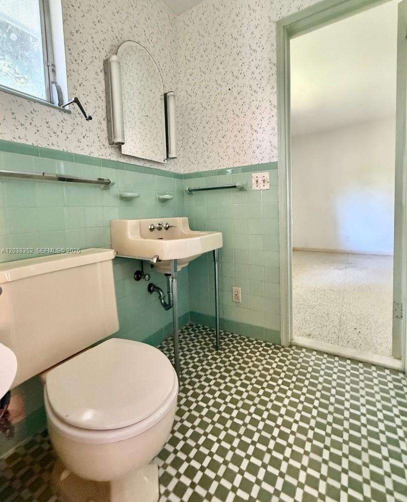 1235 Jefferson St, Hollywood, FL 33019 - For Rent photo 22