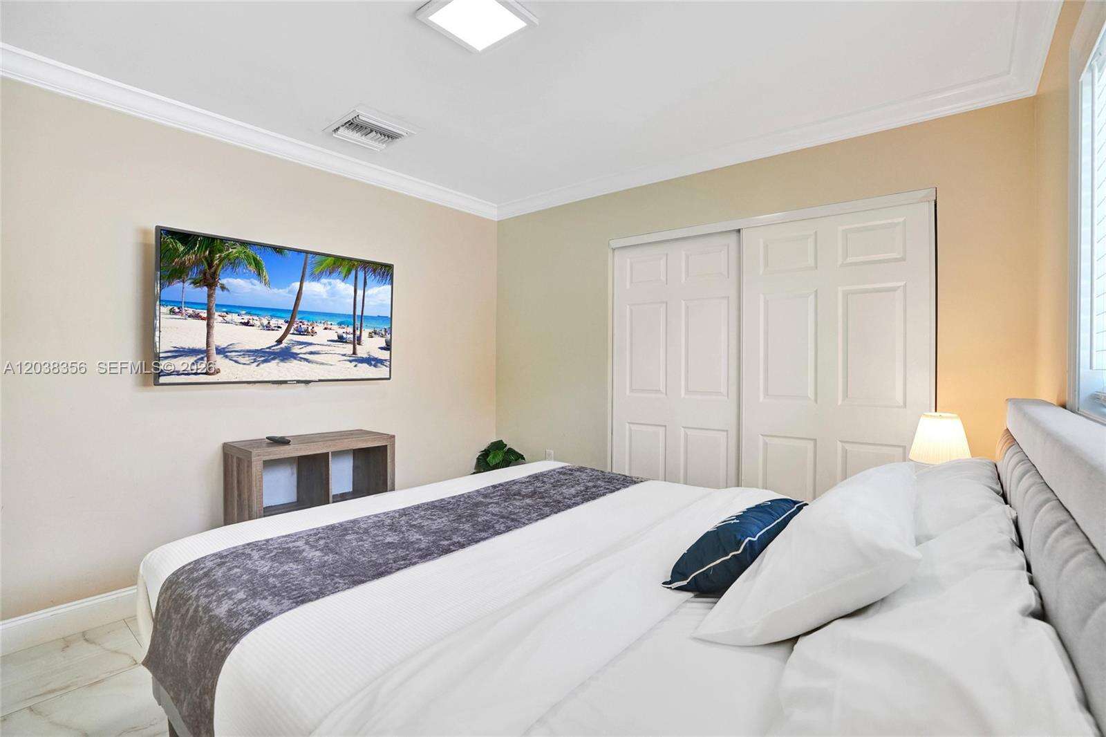 1318 Washington St, Hollywood, FL 33019 - For Rent photo 27