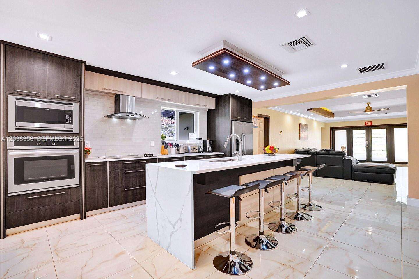 1318 Washington St, Hollywood, FL 33019 - For Rent photo 8