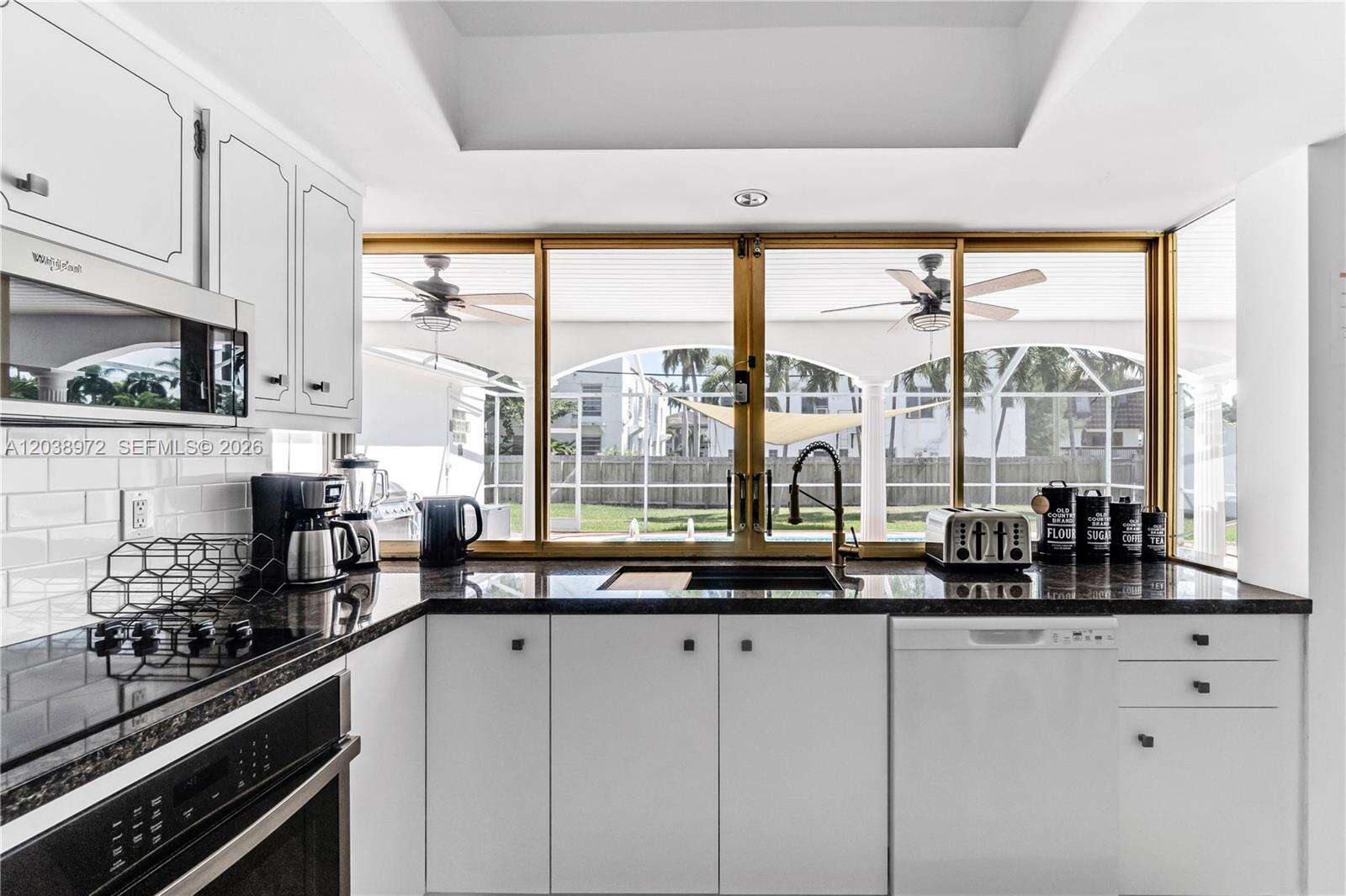 816 Polk St, Hollywood, FL 33019 - For Rent photo 15