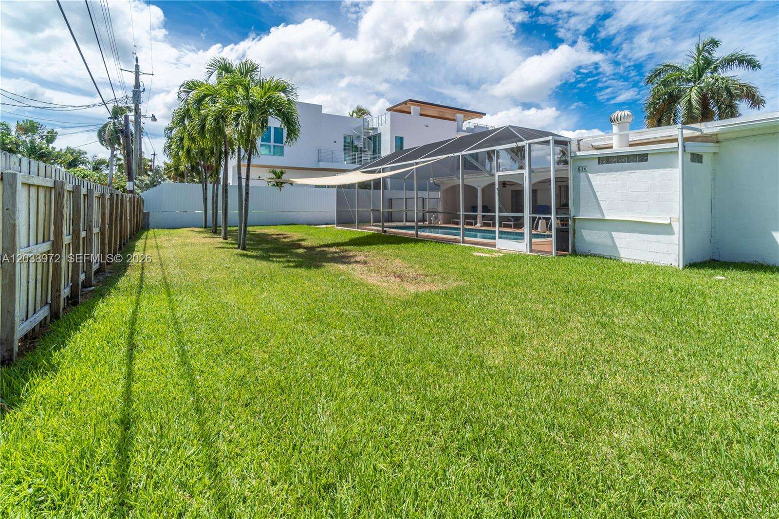 816 Polk St, Hollywood, FL 33019 - For Rent photo 5