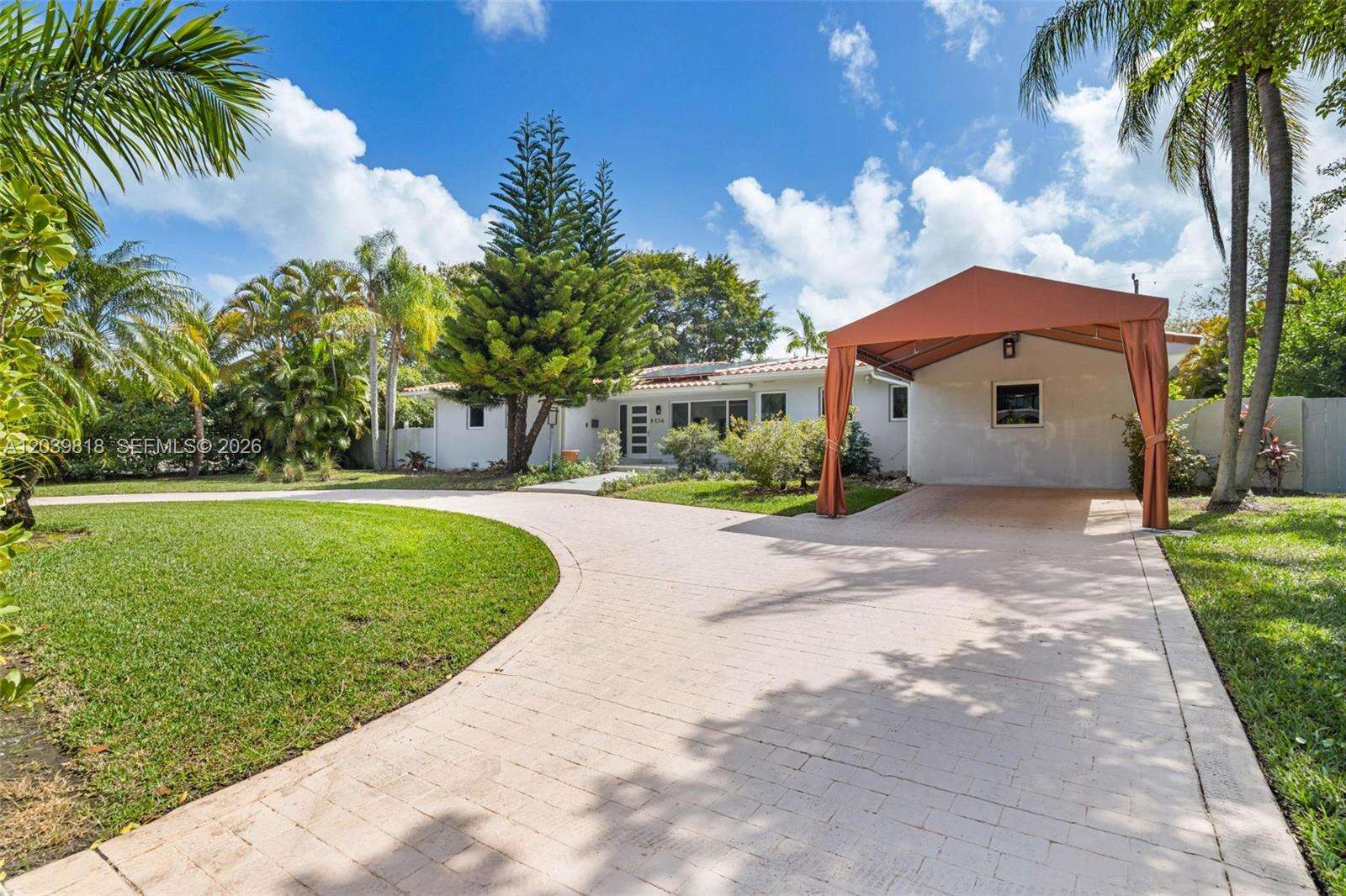 1014 Jefferson St, Hollywood, FL 33019 - For Rent photo 3