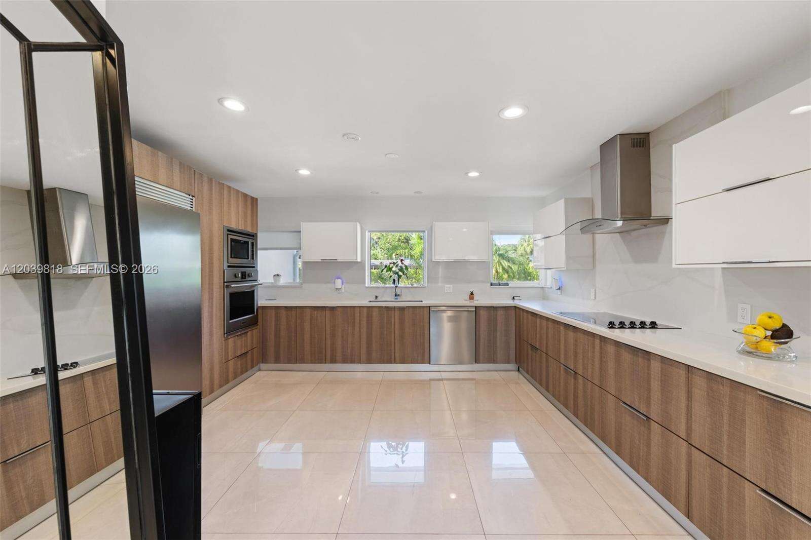 1014 Jefferson St, Hollywood, FL 33019 - For Rent photo 5