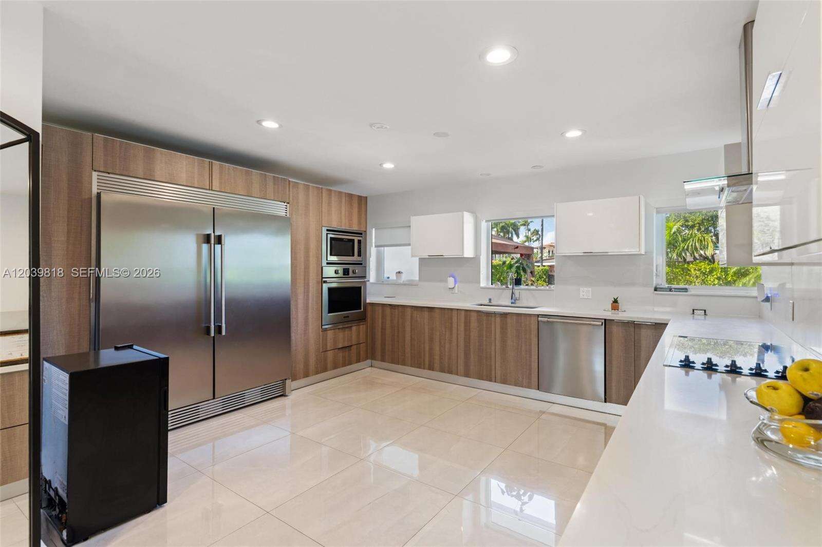 1014 Jefferson St, Hollywood, FL 33019 - For Rent photo 8