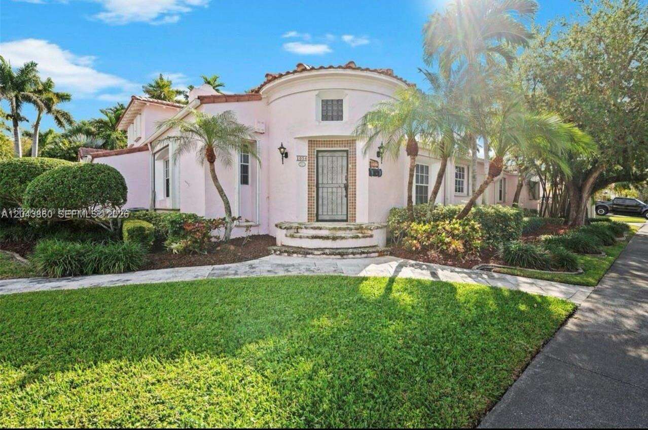 1056 Harrison St, Hollywood, FL 33019 - For Rent photo 2