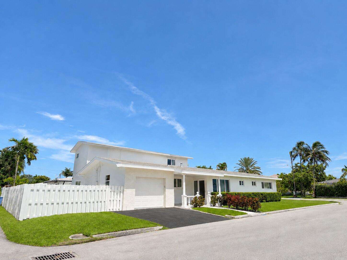 1155 Washington, Hollywood, FL 33019 - For Rent photo 1