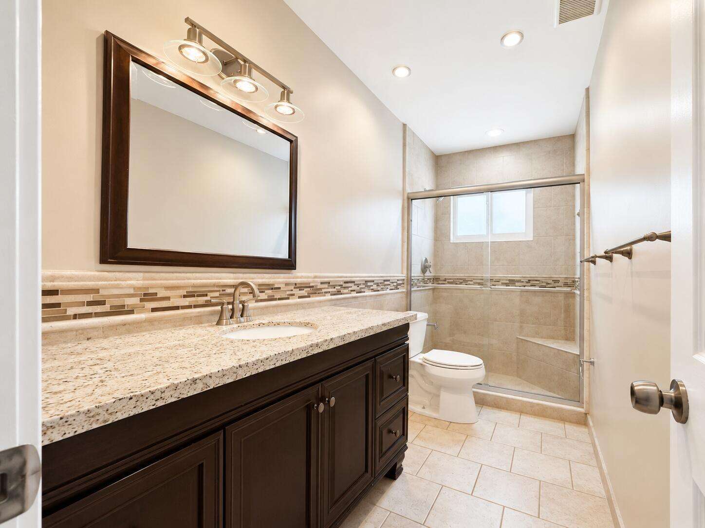 1155 Washington, Hollywood, FL 33019 - For Rent photo 19
