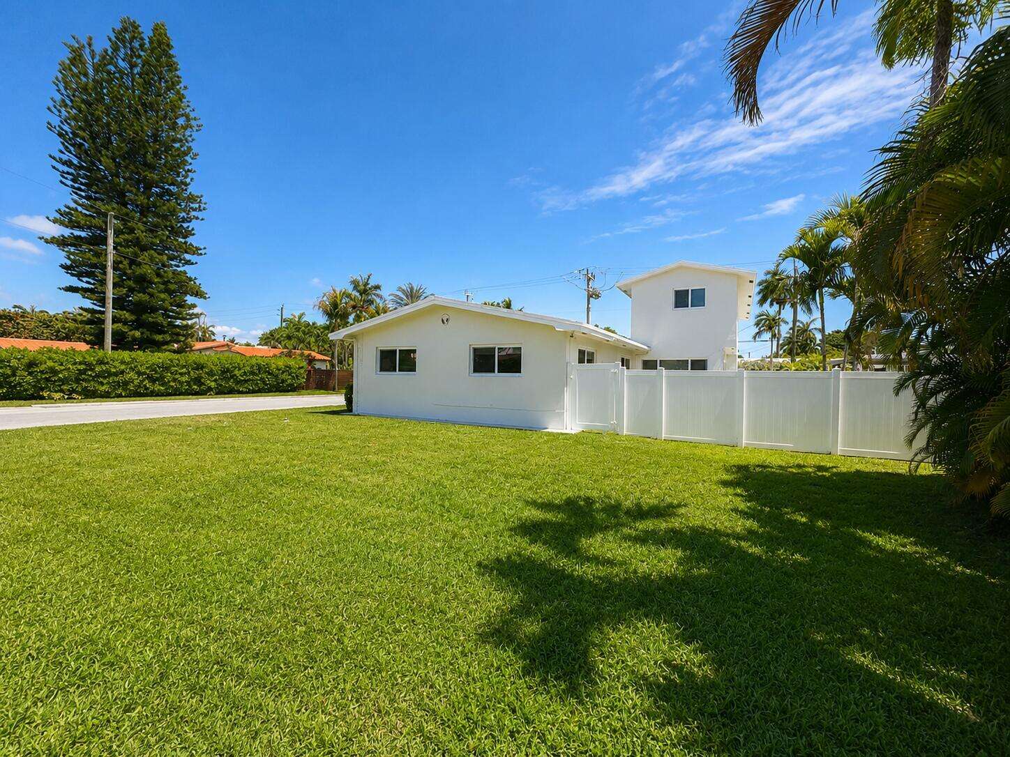 1155 Washington, Hollywood, FL 33019 - For Rent photo 30