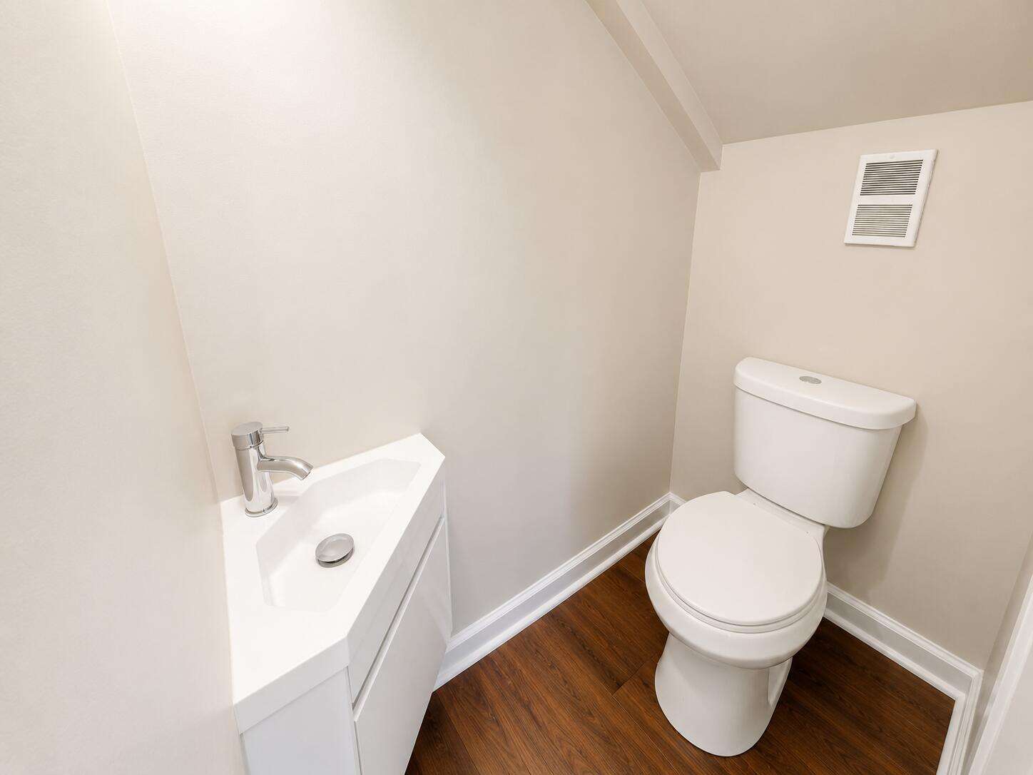 1155 Washington, Hollywood, FL 33019 - For Rent photo 10