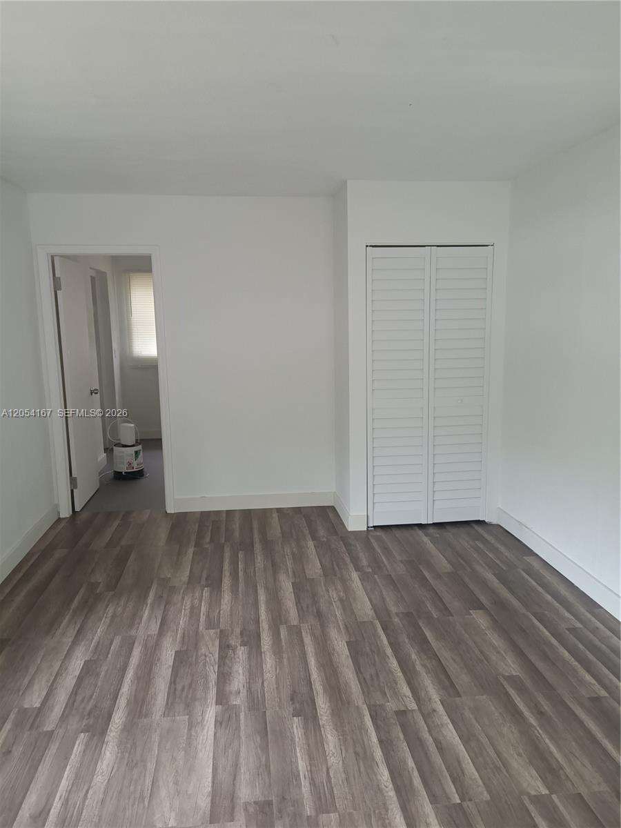 Hollywood, FL 33019 - For Rent photo 2
