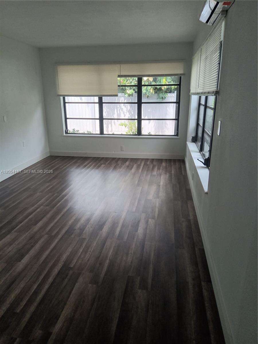 Hollywood, FL 33019 - For Rent photo 3