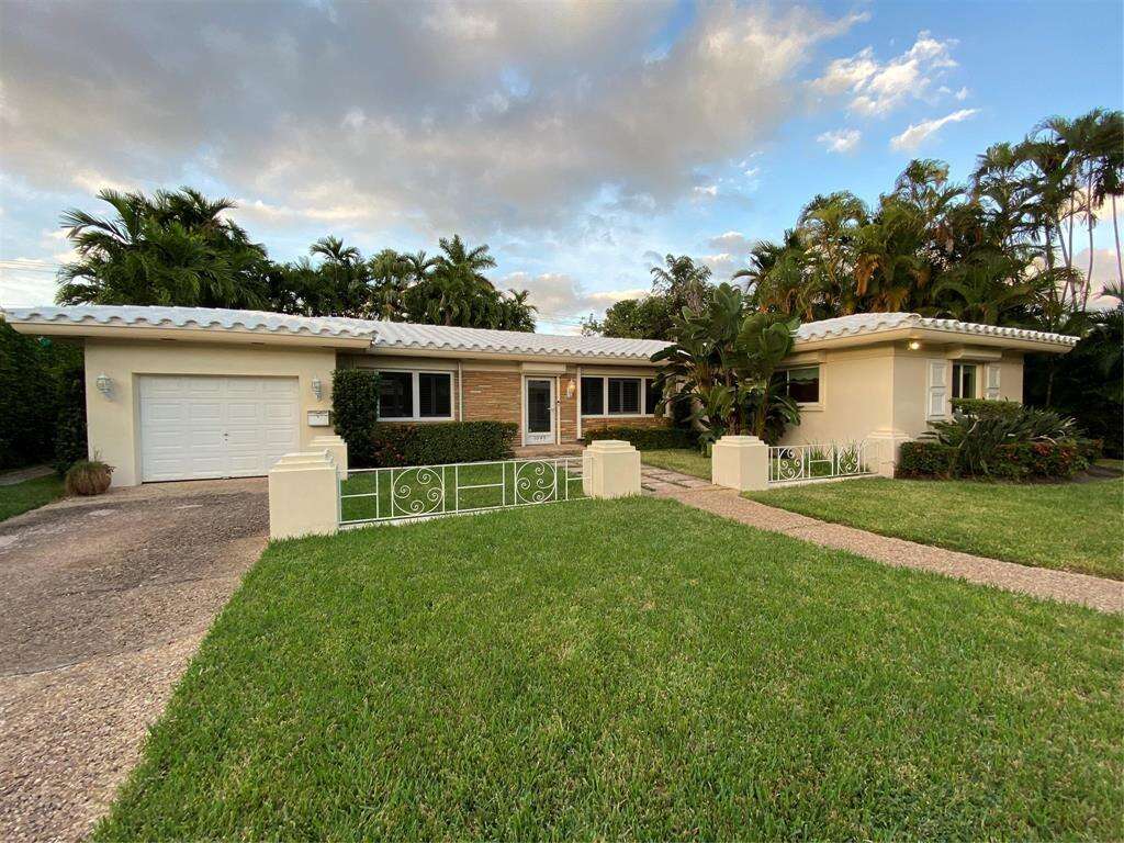 1049 Van Buren, Hollywood, FL 33019 - For Rent photo 1