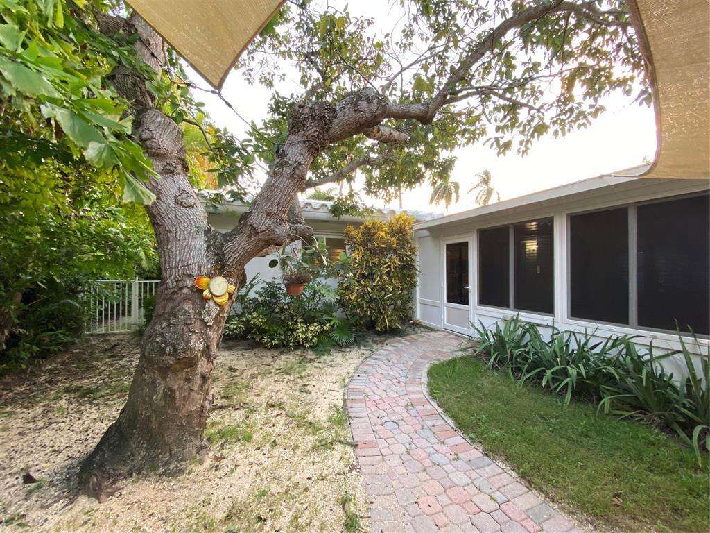 1049 Van Buren, Hollywood, FL 33019 - For Rent photo 20