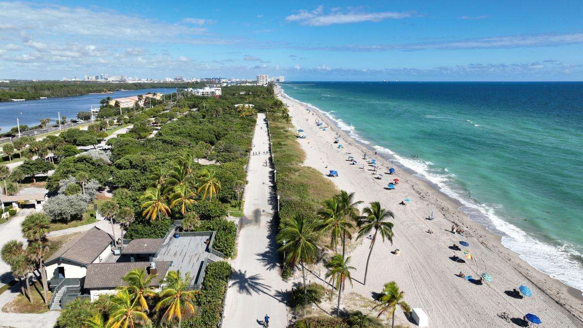 1049 Van Buren, Hollywood, FL 33019 - For Rent photo 29