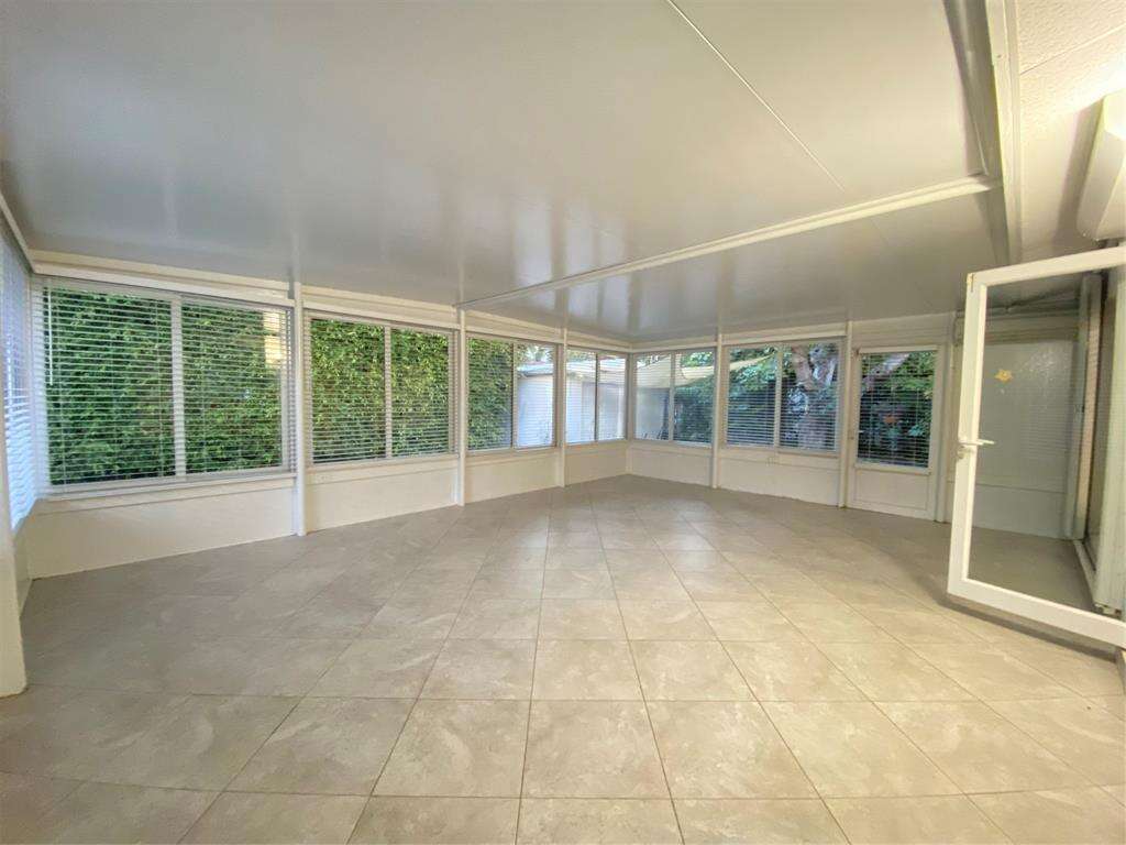 1049 Van Buren, Hollywood, FL 33019 - For Rent photo 7
