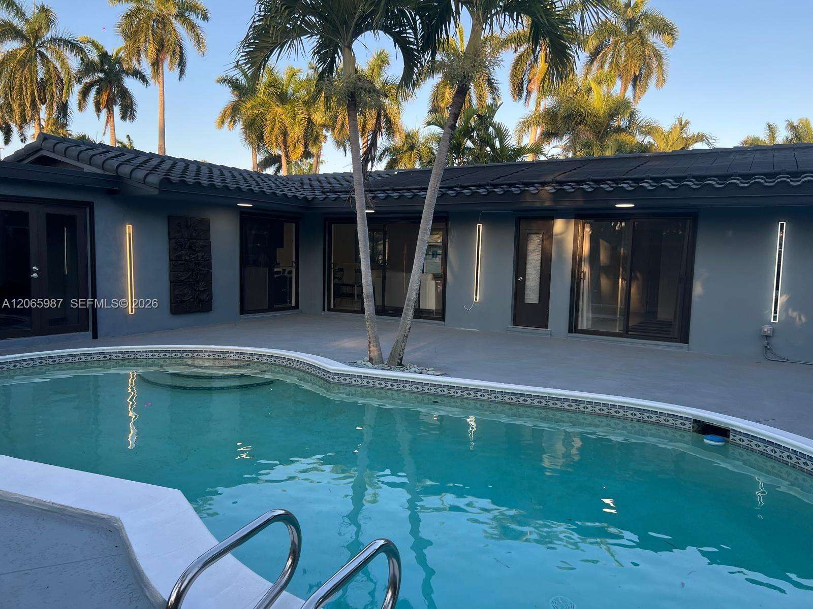 1112 13th Ave, Hollywood, FL 33019 - For Rent photo 9