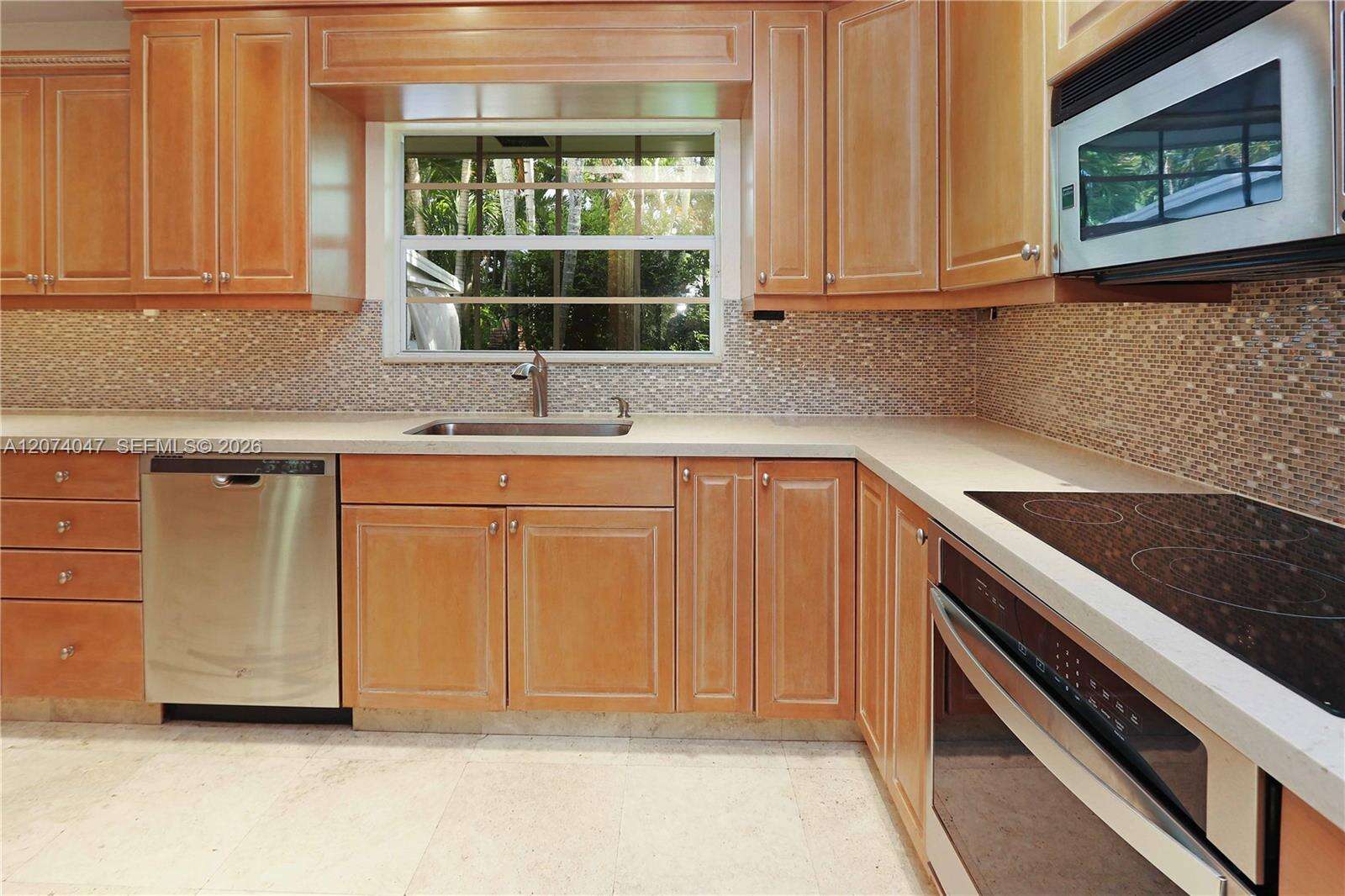1030 Polk St, Hollywood, FL 33019 - For Rent photo 16