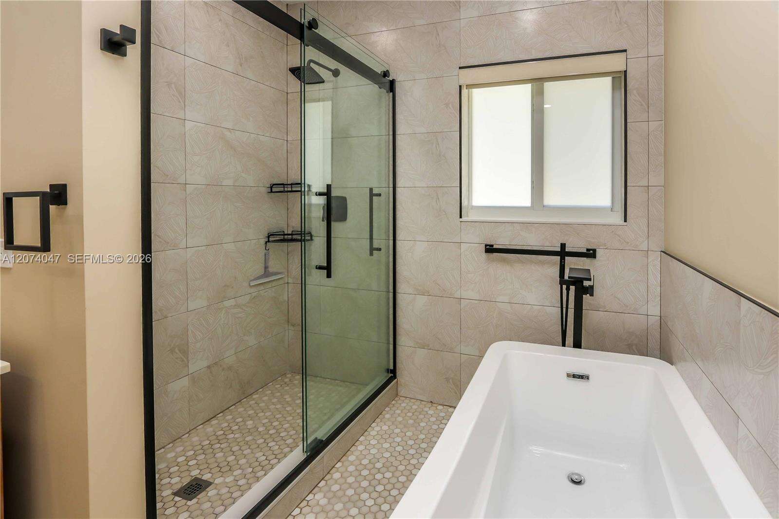 1030 Polk St, Hollywood, FL 33019 - For Rent photo 22