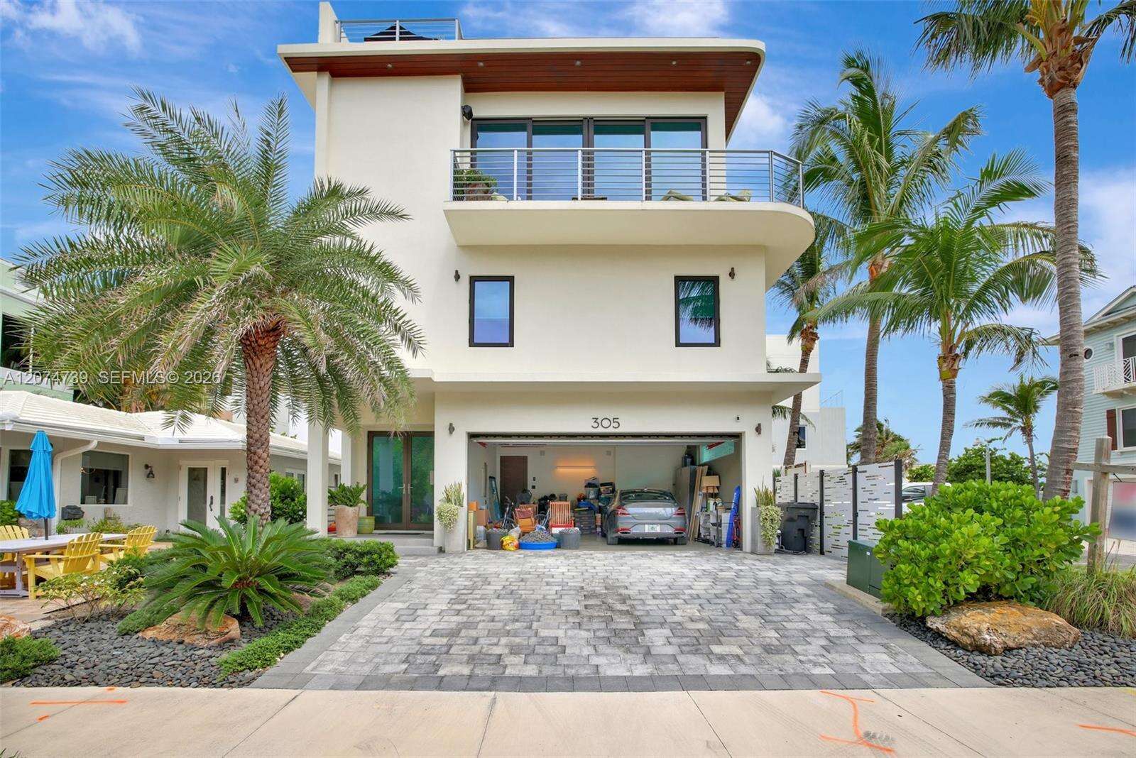 305 Oak St, Hollywood, FL 33019 - For Rent photo 2