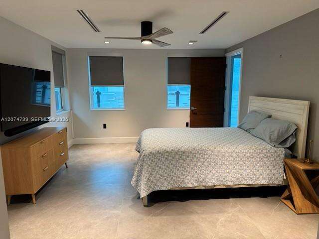 305 Oak St, Hollywood, FL 33019 - For Rent photo 18